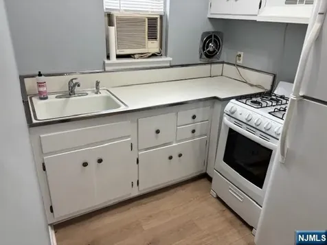 262-280 Chamberlain Avenue Paterson NJ 07502