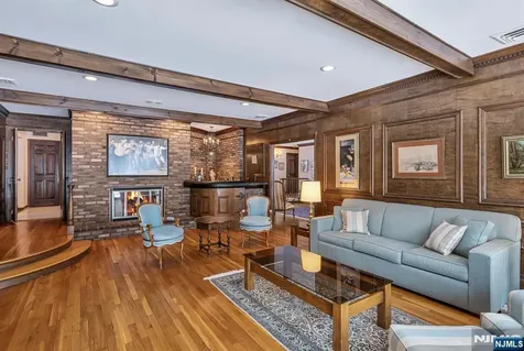 298 Freemans Lane Franklin Lakes NJ 07417