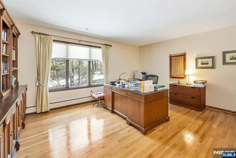 298 Freemans Lane Franklin Lakes NJ 07417