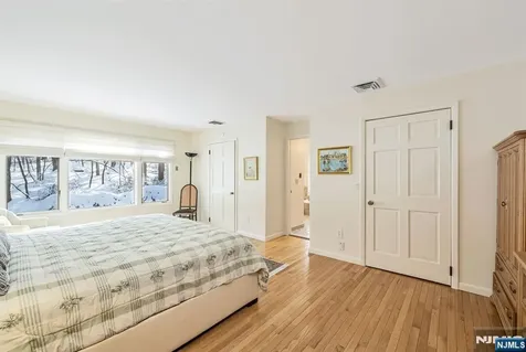298 Freemans Lane Franklin Lakes NJ 07417