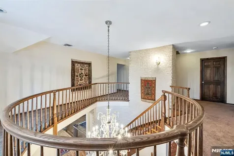298 Freemans Lane Franklin Lakes NJ 07417