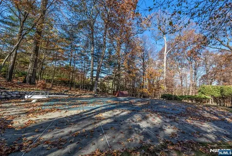 298 Freemans Lane Franklin Lakes NJ 07417
