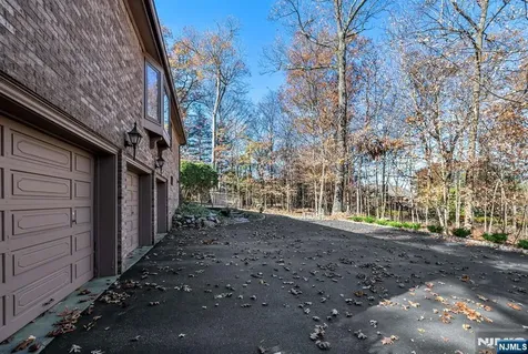 298 Freemans Lane Franklin Lakes NJ 07417