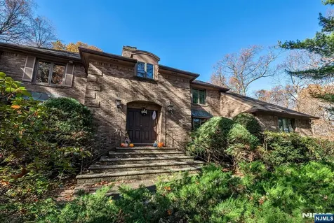 298 Freemans Lane Franklin Lakes NJ 07417