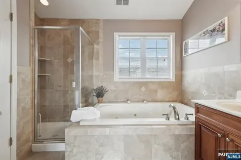308 Hamilton Place Hackensack NJ 07601