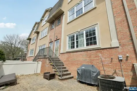 308 Hamilton Place Hackensack NJ 07601