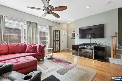 308 Hamilton Place Hackensack NJ 07601