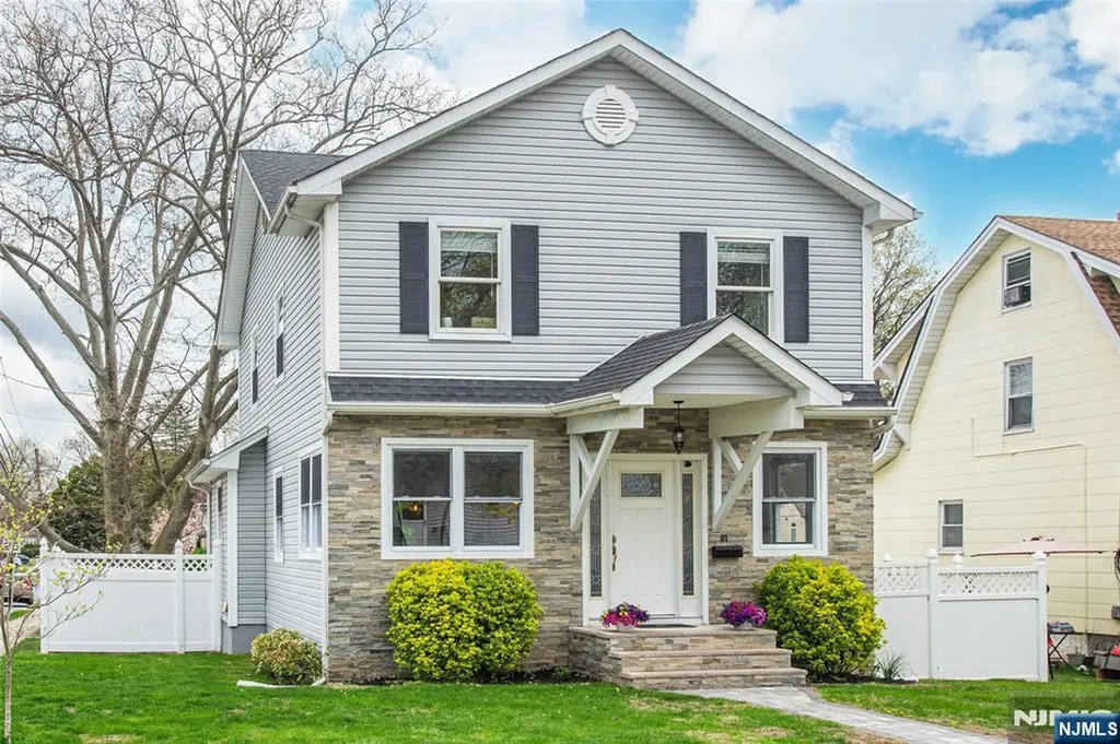 81 S Summit Street Bergenfield NJ 07621