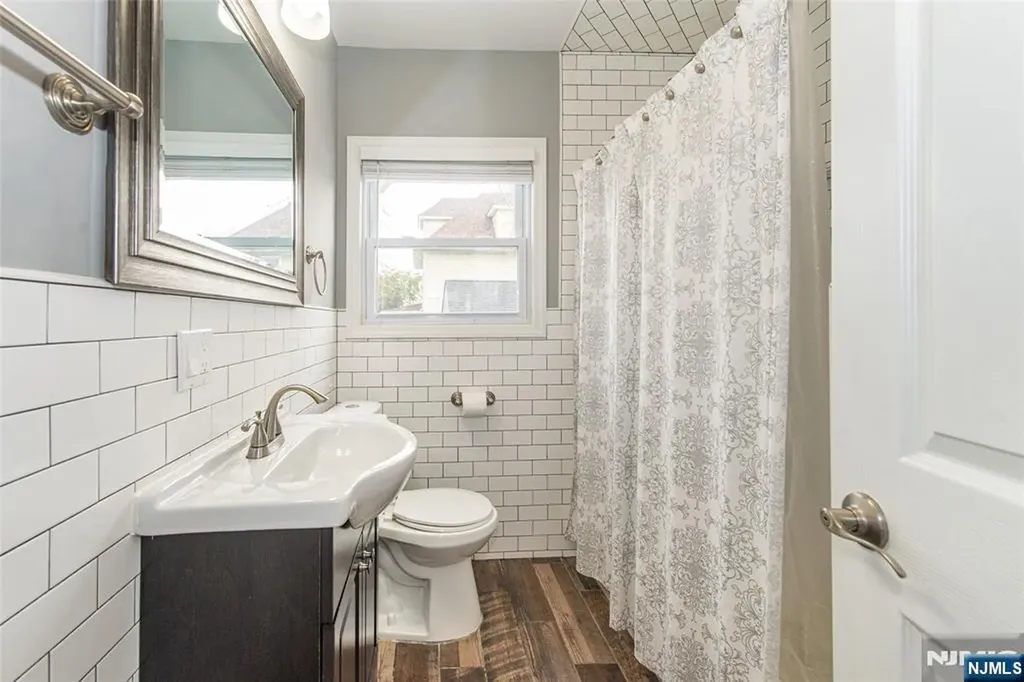 81 S Summit Street Bergenfield NJ 07621