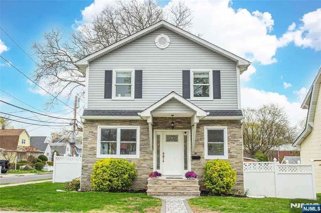 81 S Summit Street Bergenfield NJ 07621