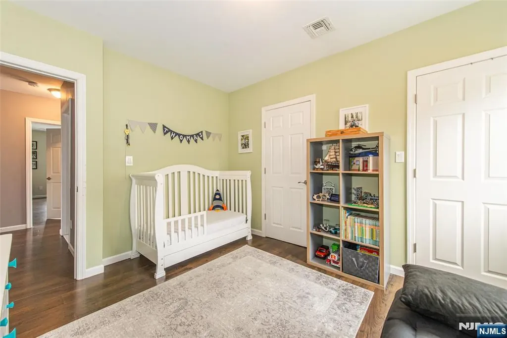 81 S Summit Street Bergenfield NJ 07621