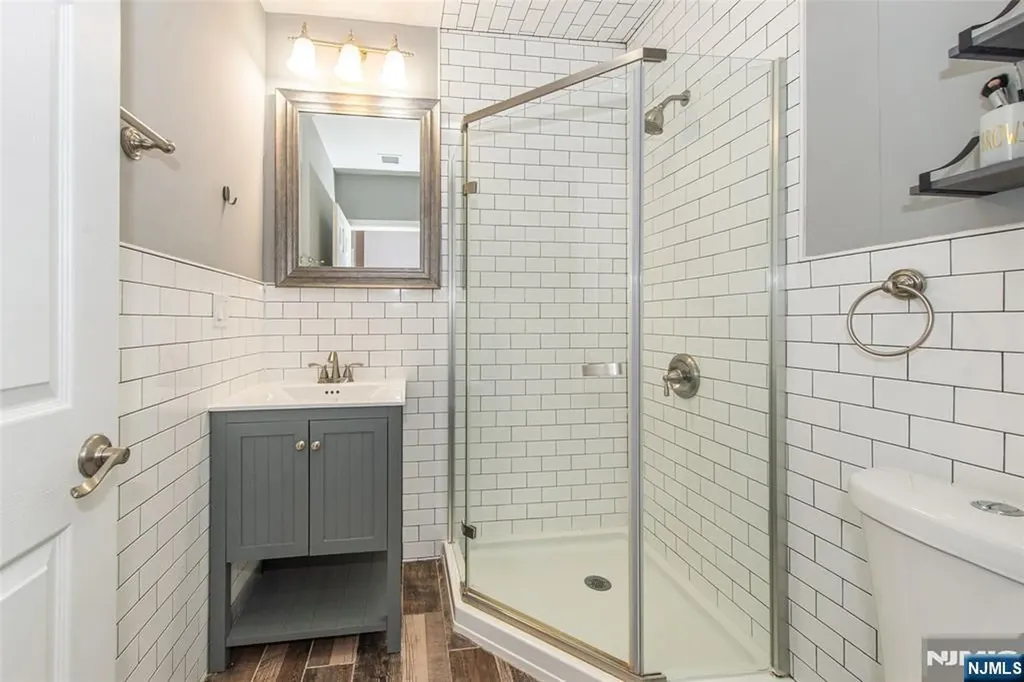 81 S Summit Street Bergenfield NJ 07621