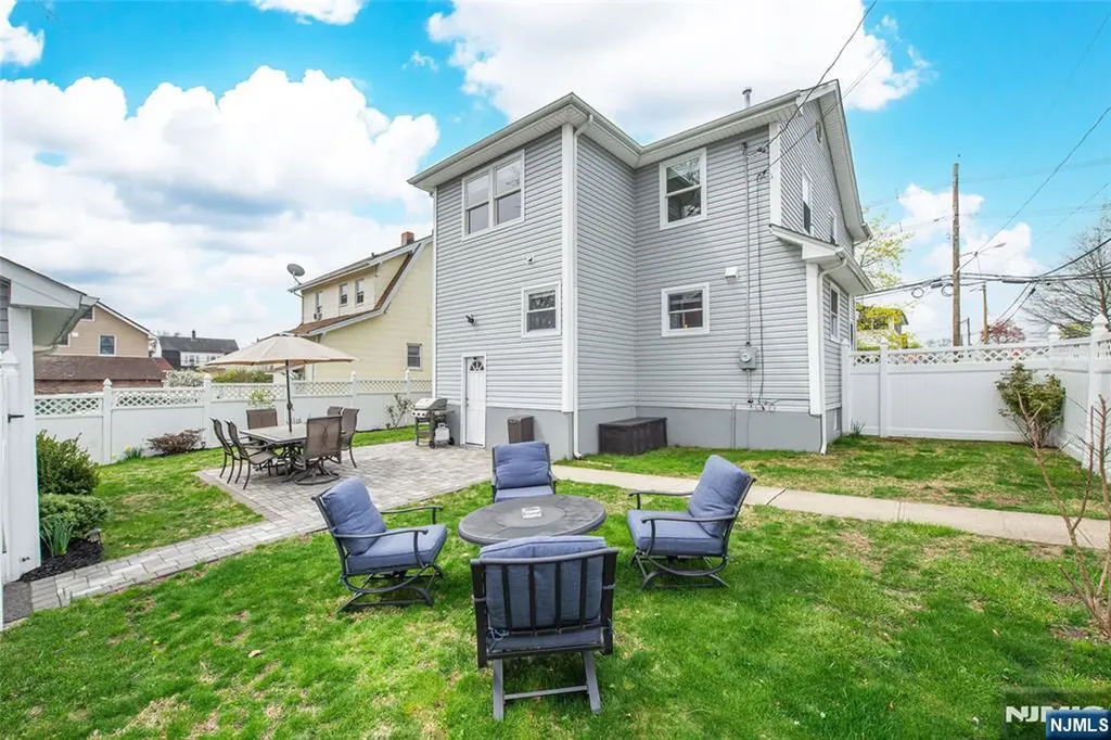 81 S Summit Street Bergenfield NJ 07621