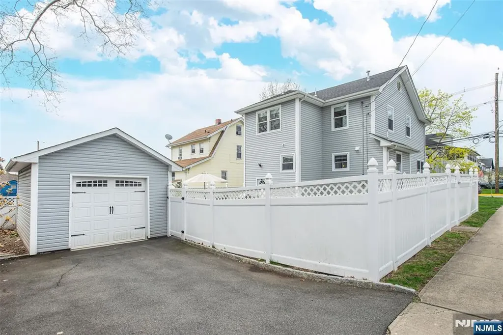 81 S Summit Street Bergenfield NJ 07621