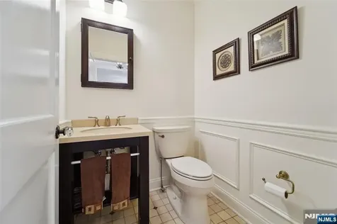 435 Overbrook Road Ridgewood NJ 07450