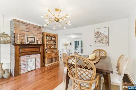 18 1st Street Allendale NJ 07401