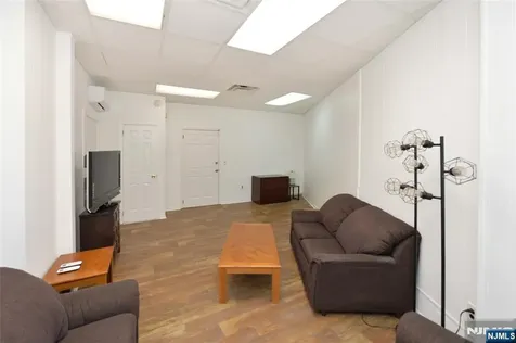 190 Rock Glen Rock NJ 07432