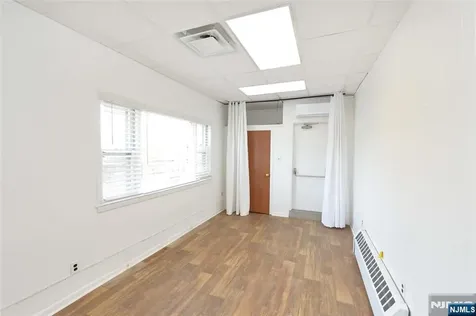 190 Rock Glen Rock NJ 07432