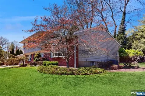 7 Park Demarest NJ 07627