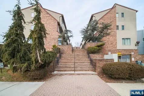 1323 15th Street Fort Lee NJ 07024