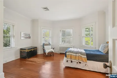 348 Prospect Street Glen Rock NJ 07452