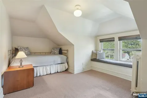 348 Prospect Street Glen Rock NJ 07452