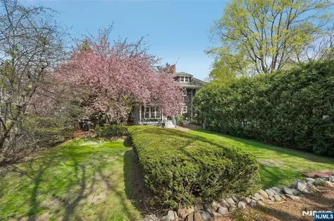 348 Prospect Street Glen Rock NJ 07452