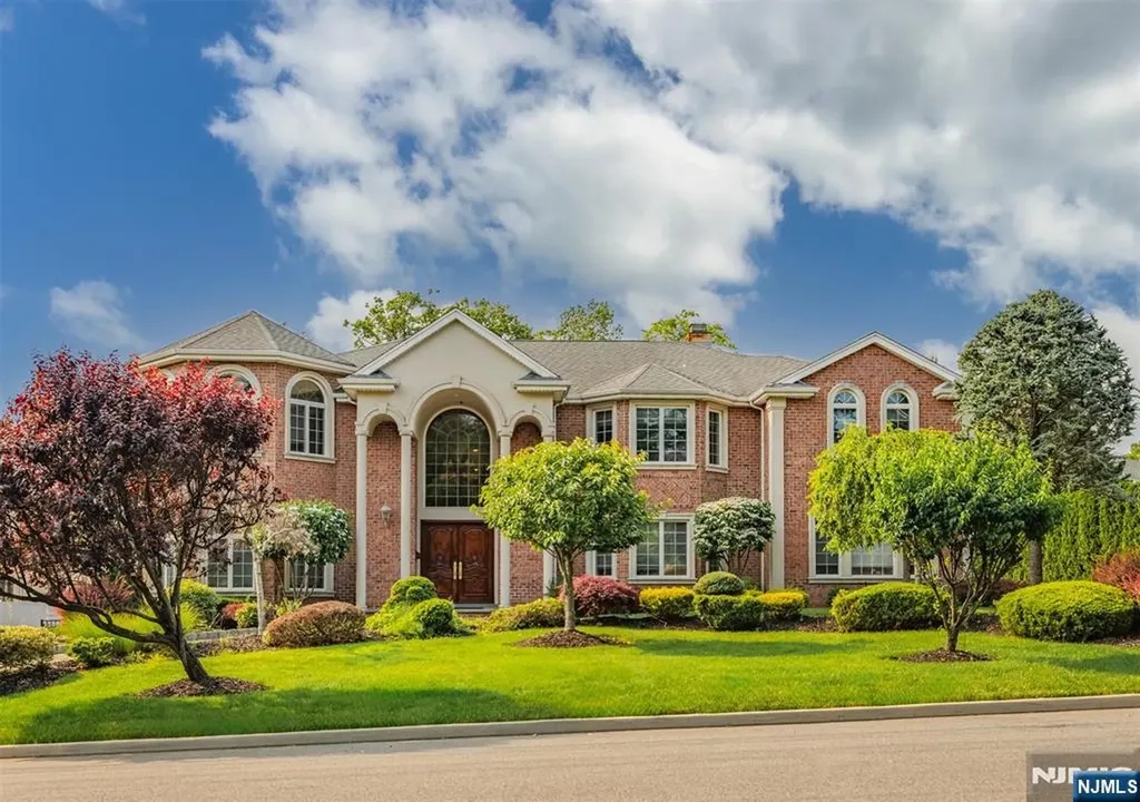62 Johnson Avenue Englewood Cliffs NJ 07632