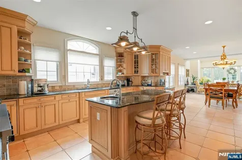 62 Johnson Avenue Englewood Cliffs NJ 07632