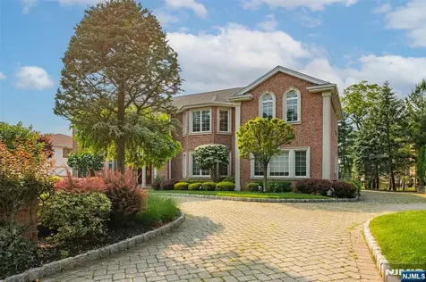 62 Johnson Avenue Englewood Cliffs NJ 07632