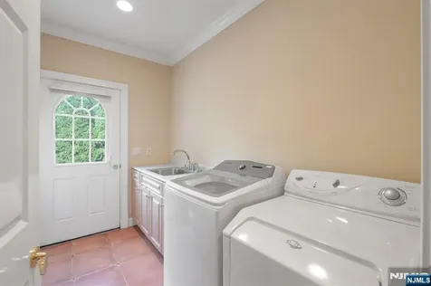 62 Johnson Avenue Englewood Cliffs NJ 07632