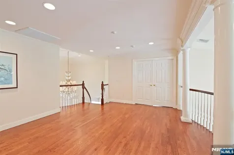 62 Johnson Avenue Englewood Cliffs NJ 07632