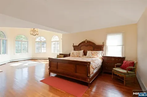 62 Johnson Avenue Englewood Cliffs NJ 07632