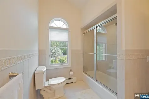 62 Johnson Avenue Englewood Cliffs NJ 07632
