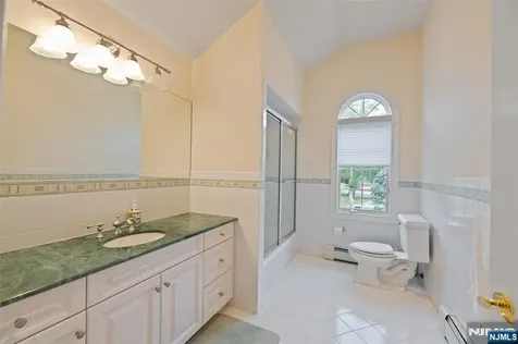 62 Johnson Avenue Englewood Cliffs NJ 07632