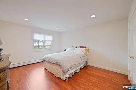62 Johnson Avenue Englewood Cliffs NJ 07632