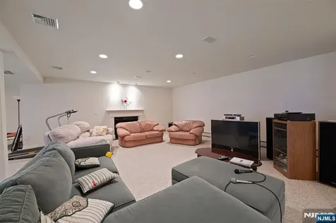 62 Johnson Avenue Englewood Cliffs NJ 07632