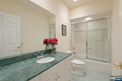 62 Johnson Avenue Englewood Cliffs NJ 07632
