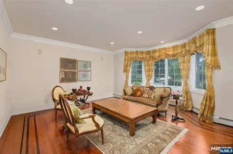 62 Johnson Avenue Englewood Cliffs NJ 07632