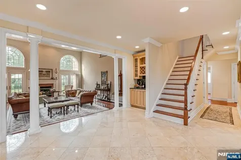 62 Johnson Avenue Englewood Cliffs NJ 07632