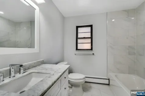 91 Myrtle Avenue Edgewater NJ 07020