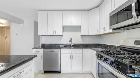 91 Myrtle Avenue Edgewater NJ 07020