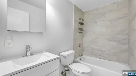91 Myrtle Avenue Edgewater NJ 07020