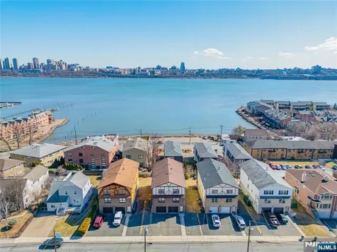 91 Myrtle Avenue Edgewater NJ 07020