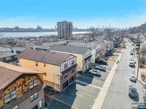 91 Myrtle Avenue Edgewater NJ 07020