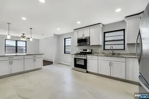 91 Myrtle Avenue Edgewater NJ 07020