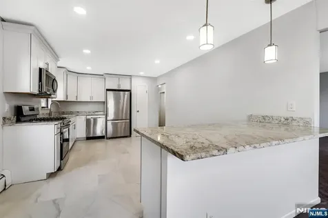 91 Myrtle Avenue Edgewater NJ 07020
