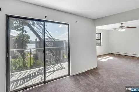 91 Myrtle Avenue Edgewater NJ 07020