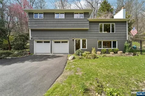 110 Deerhaven Road Mahwah NJ 07430
