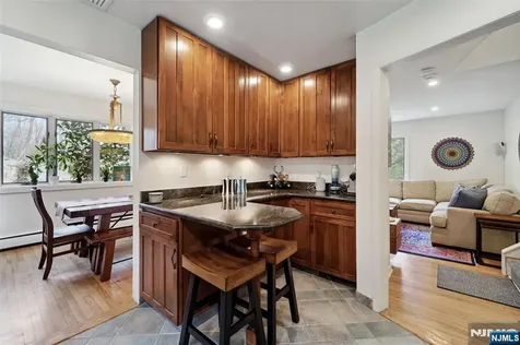 110 Deerhaven Road Mahwah NJ 07430